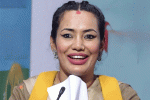 ५ हजार भन्दा बढी विद्यार्थीहरुलाई न्यानो कपडा वितरण गर्दै आशिका तामाङ
