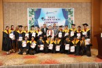 नाट एभियसनका एकसय भन्दा बढी विद्यार्थी दीक्षित (फाेटाेफिचर)