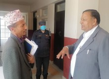 शिक्षक सेवा आयोगको परीक्षा केन्द्रमा शिक्षामन्त्रीको निरीक्षण