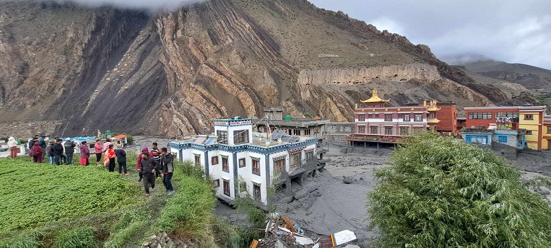 बेहाल कागबेनी : बाढीको सन्त्रासले विद्यालय जाँदैनन् विद्यार्थी