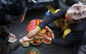 विश्वकर्मा पूजाकाे दिन भद्रकालीमा सवारी साधन पूजा गर्नेहरुकाे भिड (फाेटाेफिचर)