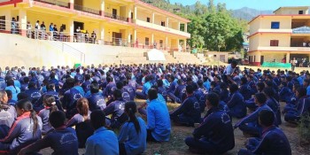 विद्यालयमा खानेपानीको अभाव हुँदा एक हजार विद्यार्थी समस्यामा