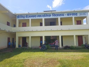 गर्मी बढ्न थालेपछि कञ्चनपुरका स्थानीय पालिकाहरूका  विद्यालयमा बिदा