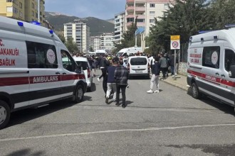 टर्कीको एक विद्यालयमा गोलीबारी हुँदा नौ जनाको मृत्यु