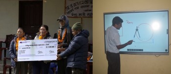 म्याग्दीको रितुङ्ग माविमा स्मार्ट बोर्ड खरिद गर्न आर्थिक सहयोग