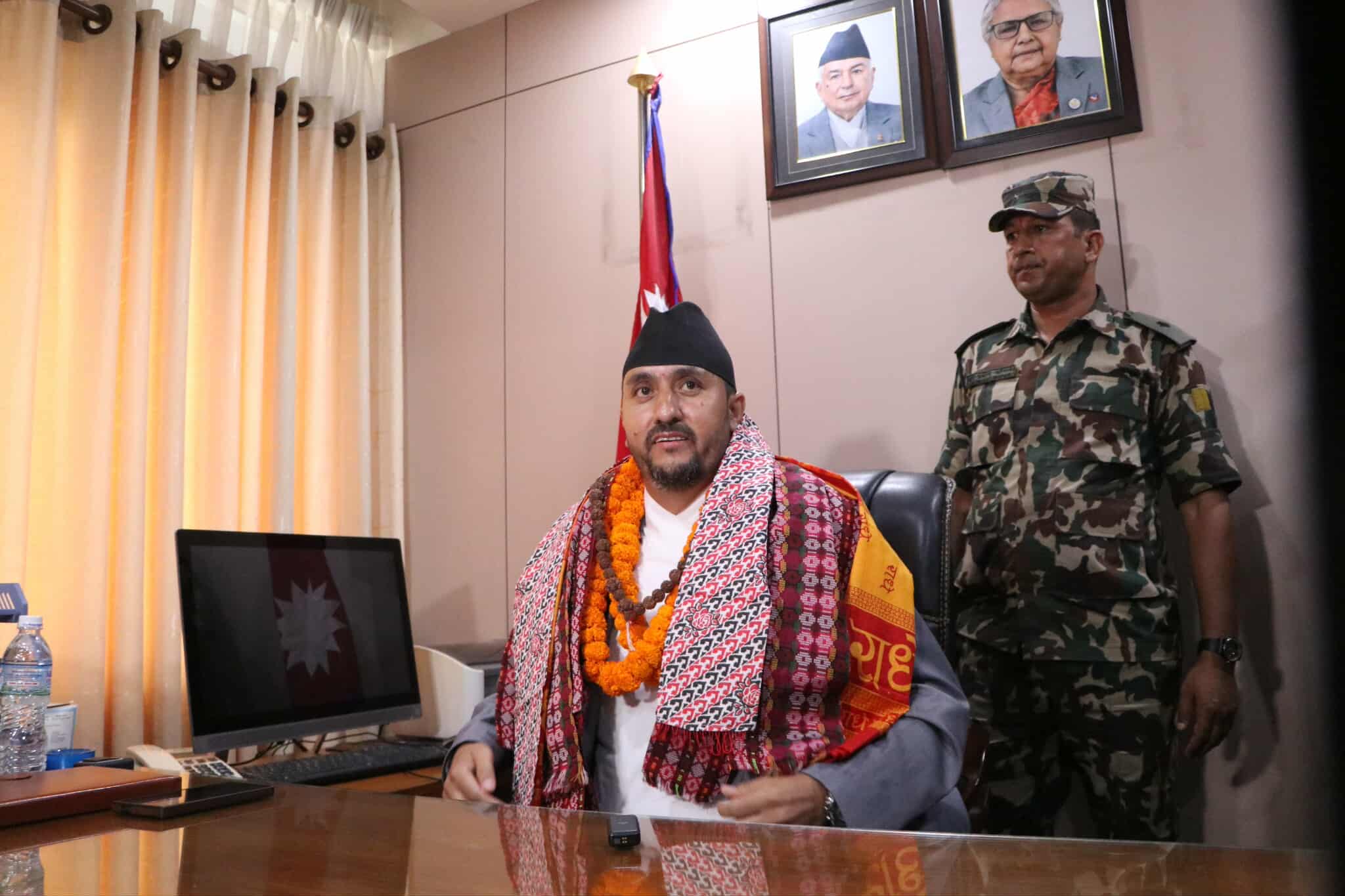 सञ्चारमन्त्री खरेलको पहिलो निर्णय - काठमाडौँसहित देशभरका प्रमुख १० शहरहरूकाे सार्वजनिक स्थानमा निःशुल्क वाइफाइ