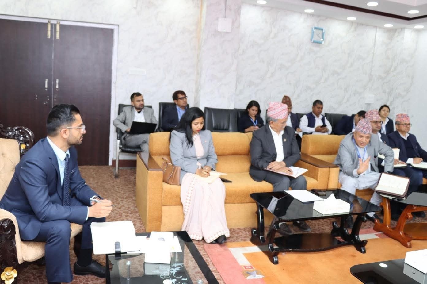 शैक्षिक सुधारका विषयमा शिक्षा मन्त्री र स्थानीय तहका जनप्रतिनिधिबीच छलफल 