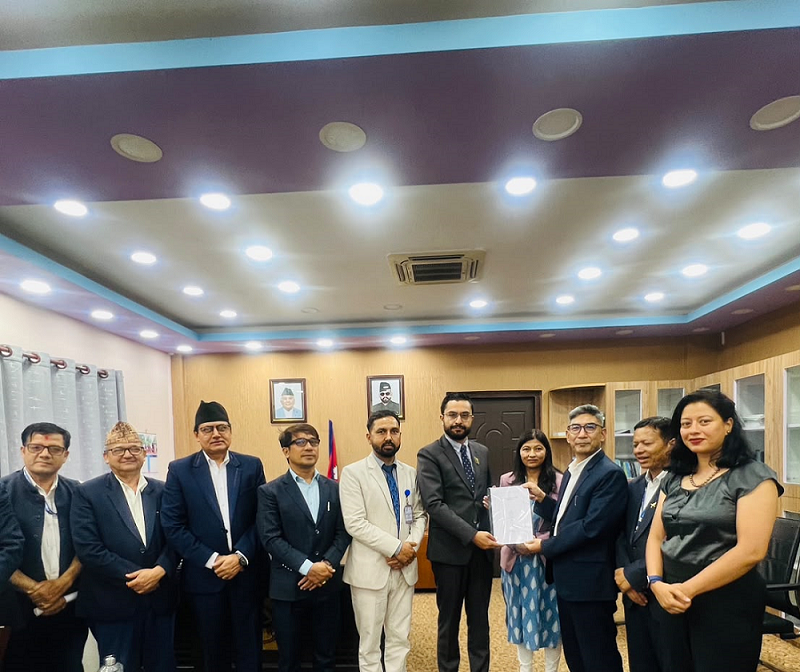 अटिजममा आधारित नमुना विद्यालय स्थापनासम्बन्धी अवधारणा–पत्रको प्रतिवेदन शिक्षामन्त्रीलाई हस्तान्तरण 