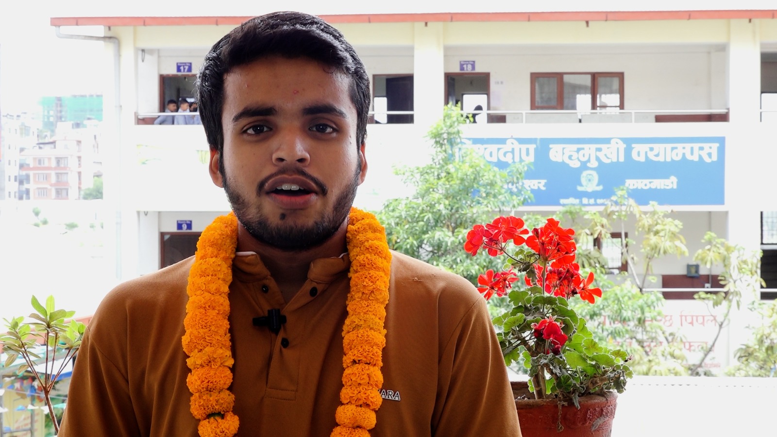 एमबीबीएस प्रवेश परीक्षाका टपर आशिक झा भन्छन्, 'आफूलाई मनपर्ने विषय मन लगाएर पढ्नुस्'