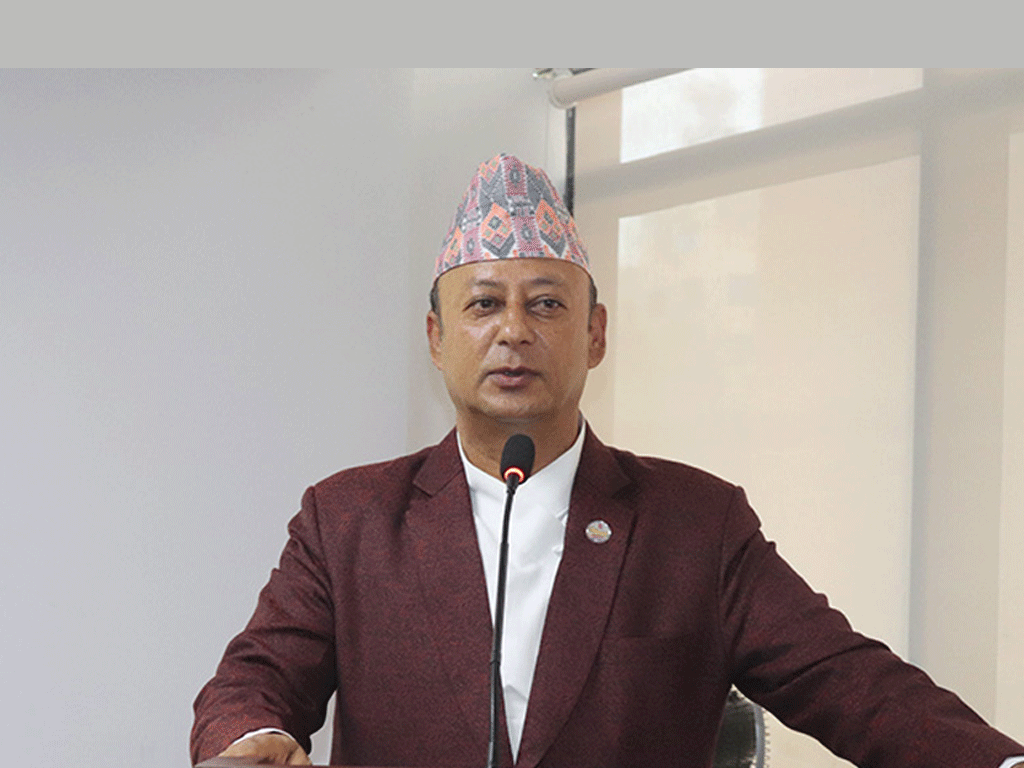 आन्दोलनरत शिक्षकहरूले उठाएका माग प्रति सरकार गम्भीर छ : ऊर्जामन्त्री खड्का