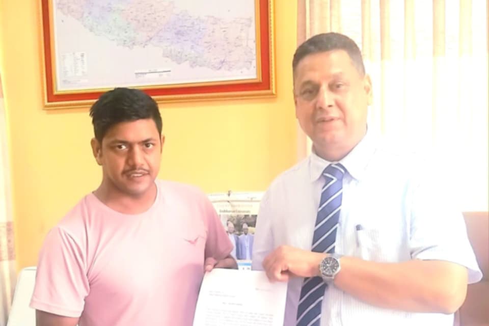 त्रिविको कानुनि त्रुटीहरू सच्याउन माग गर्दै उपकुलपतिलाई ध्यानाकर्षणपत्र 