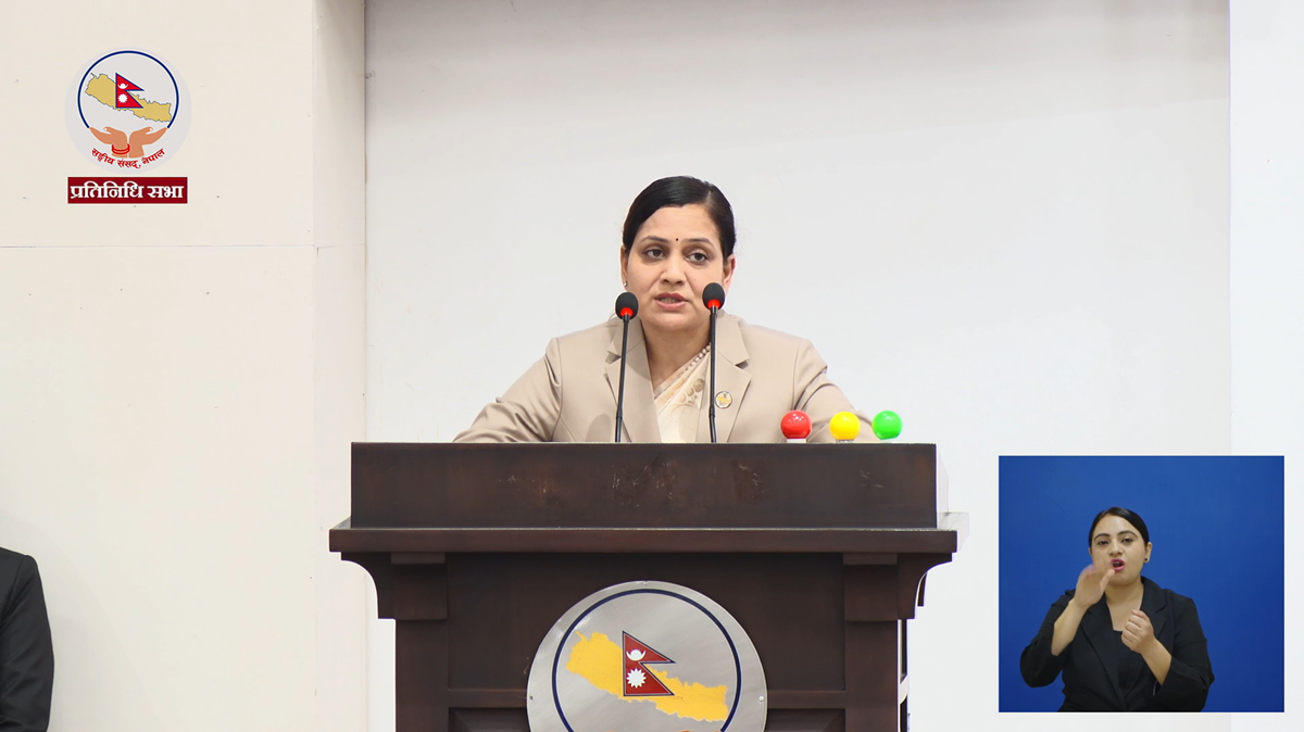 अस्पतालले भर्ना नदिँदा सडकपेटीमै प्रसूति : स्वास्थ्यमन्त्रीले मागिन् २४ घण्टे स्पष्टीकरण