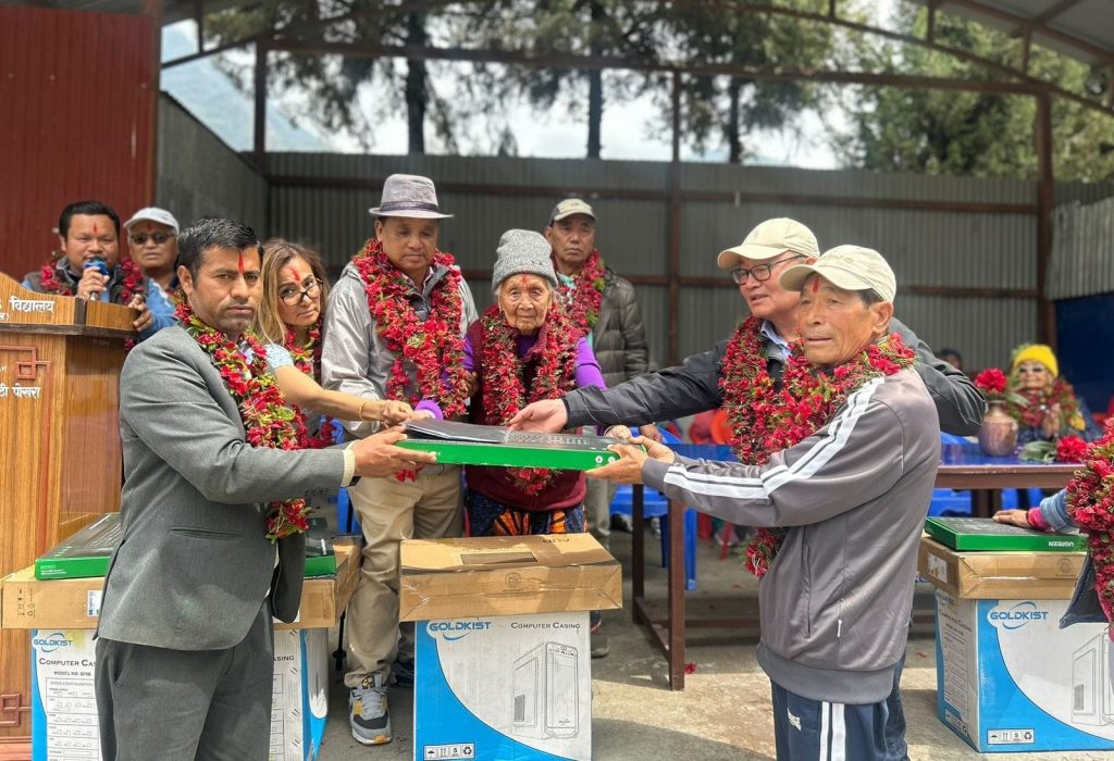 कम्प्युटर विज्ञान पढाउन प्रवासीको सहयोग