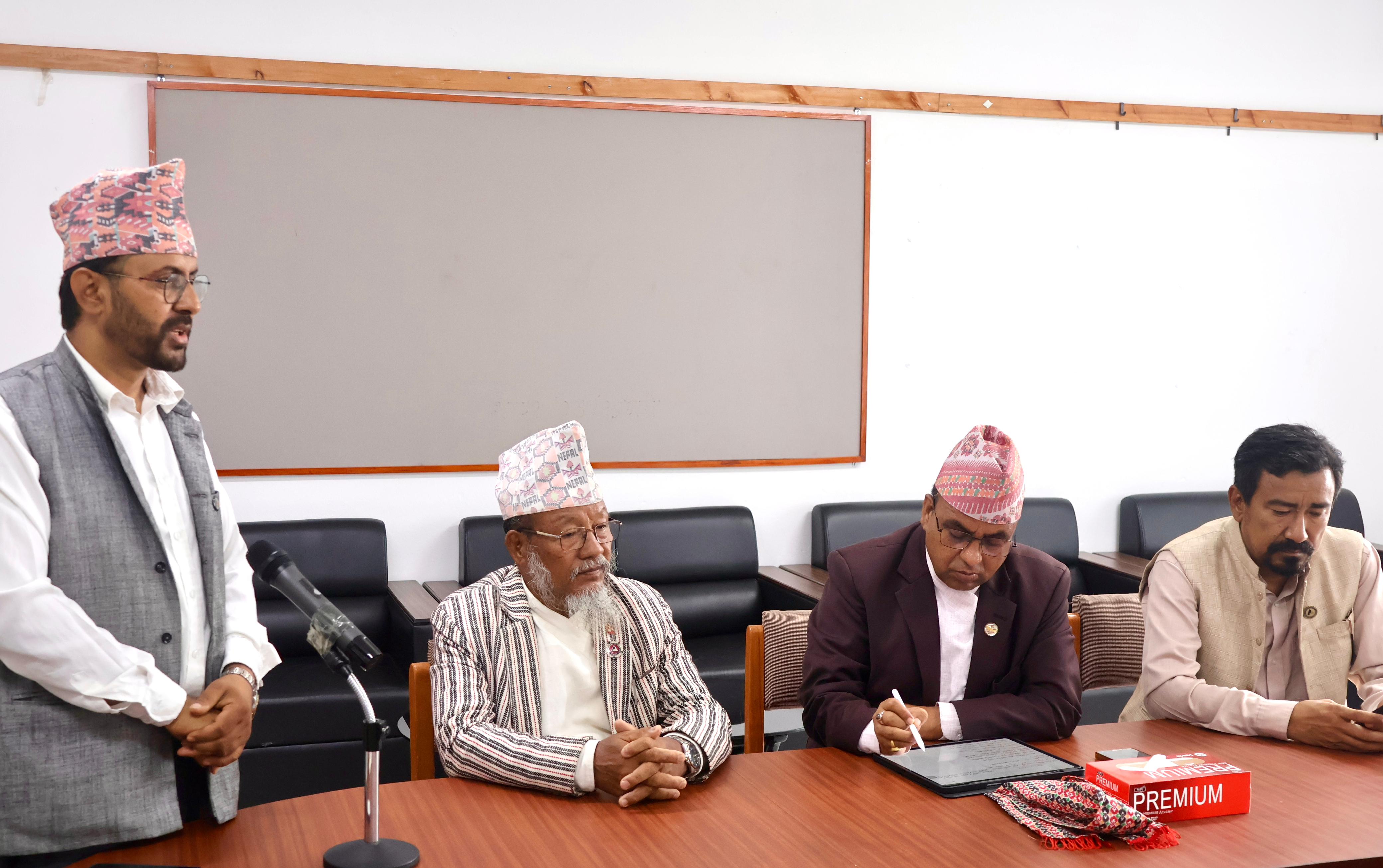 पर्यटनमन्त्री पाण्डेले गरे नेपाल ललितकला प्रज्ञा–प्रतिष्ठानका पदाधिकारीसँग  छलफल