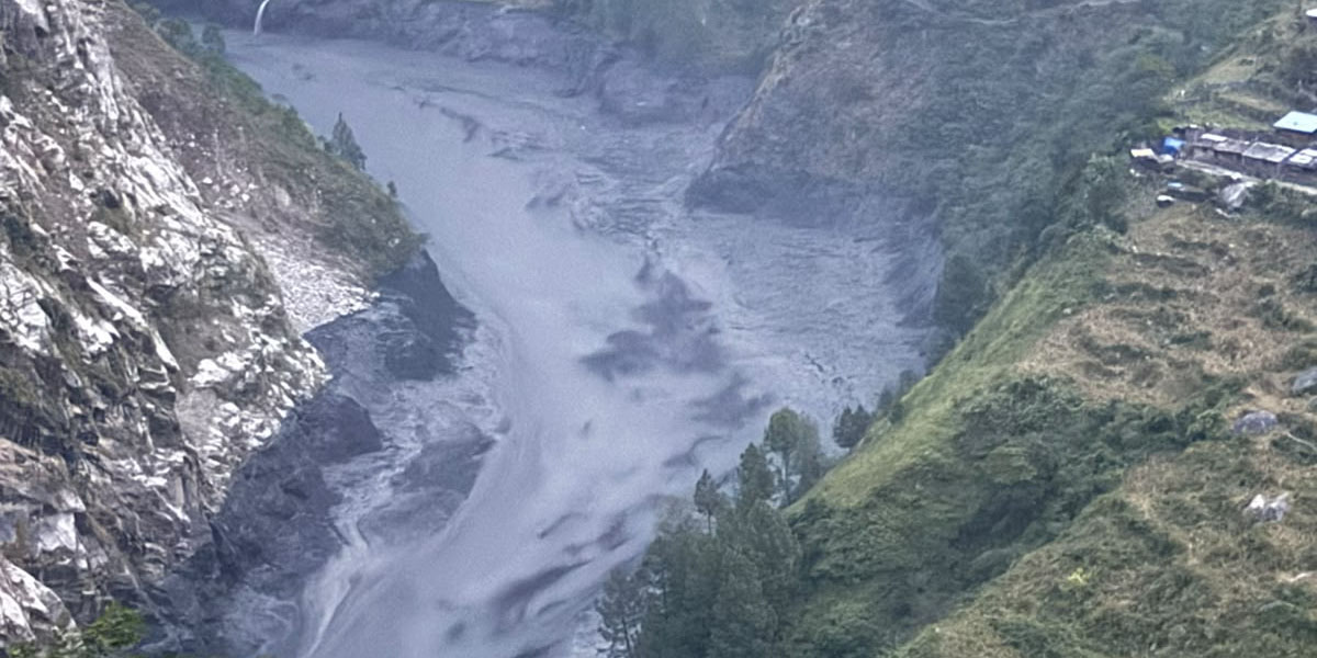 बूढीगण्डकीमा आकस्मिक बाढी : ६ जनाको हवाई उद्धार, तटीय क्षेत्रमा क्षति