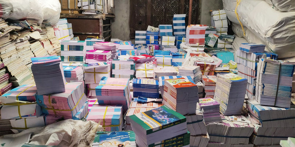 नयाँ शैक्षिक सत्रअघि नै  सिन्धुलीका विद्यालयमा समयमै पुगे पाठ्यपुस्तक