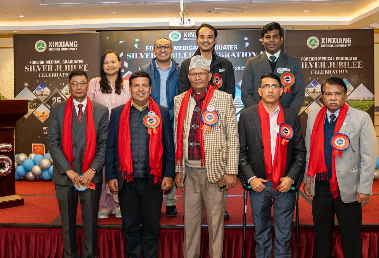 चीनमा अध्ययन गरेका नेपाली र भारतीय चिकित्सकले मनाए २५ वर्षे ‘सिल्भर जुब्ली’