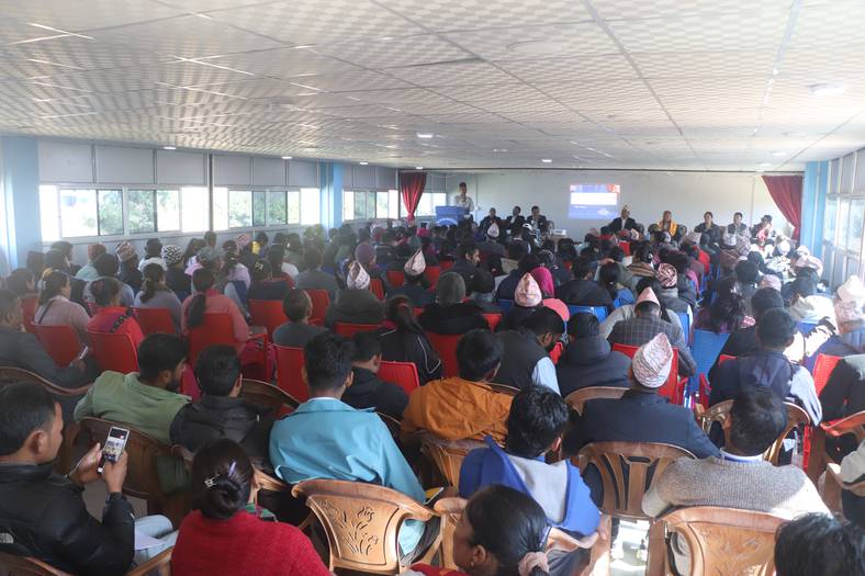 सामुदायिक विद्यालयको शैक्षिकसुधारका लागि पौवादुङमा गाउँपालिकाद्वारा सुझाव संकलन