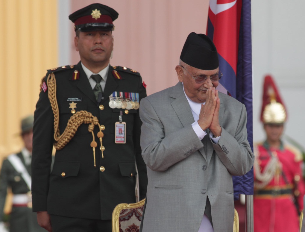 प्रधानमन्त्रीमा ओली : चुनाैतीपूर्ण चाैथाे इनिङ