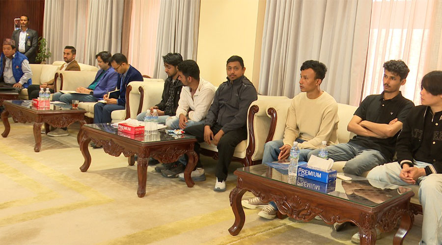 जेनजी आन्दोलनका घाइतेले प्रधानमन्त्रीसँग राखे ५ बुँदे माग