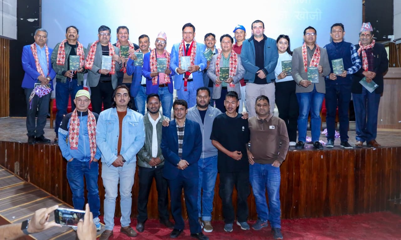 ‘चलचित्र पत्रकार’ पुस्तक लोकार्पण