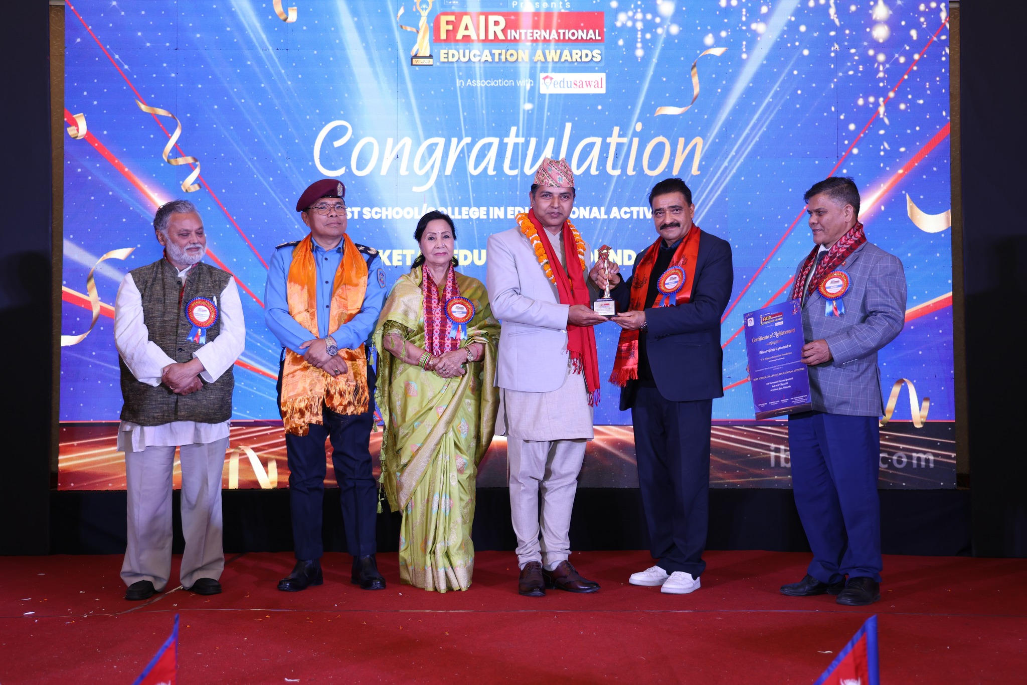शैक्षिक क्रियाकलापमा देशकै उत्कृष्ट शिक्षण संस्थाकाे अवार्ड  भिएस निकेतनलाई