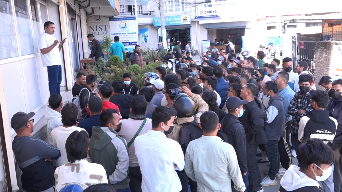 कोरिया पठाउन ढिलाइ गरेको भन्दै ईपीएस कोरिया शाखा घेराउ