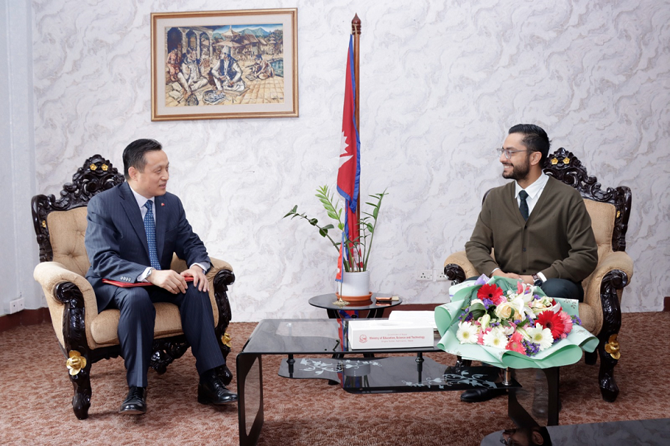 शिक्षामन्त्री पोखरेल र चिनियाँ राजदूतबीच भेटवार्ता, विद्यालयको पूर्वाधार विकासमा शिक्षामन्त्रीको जोड 