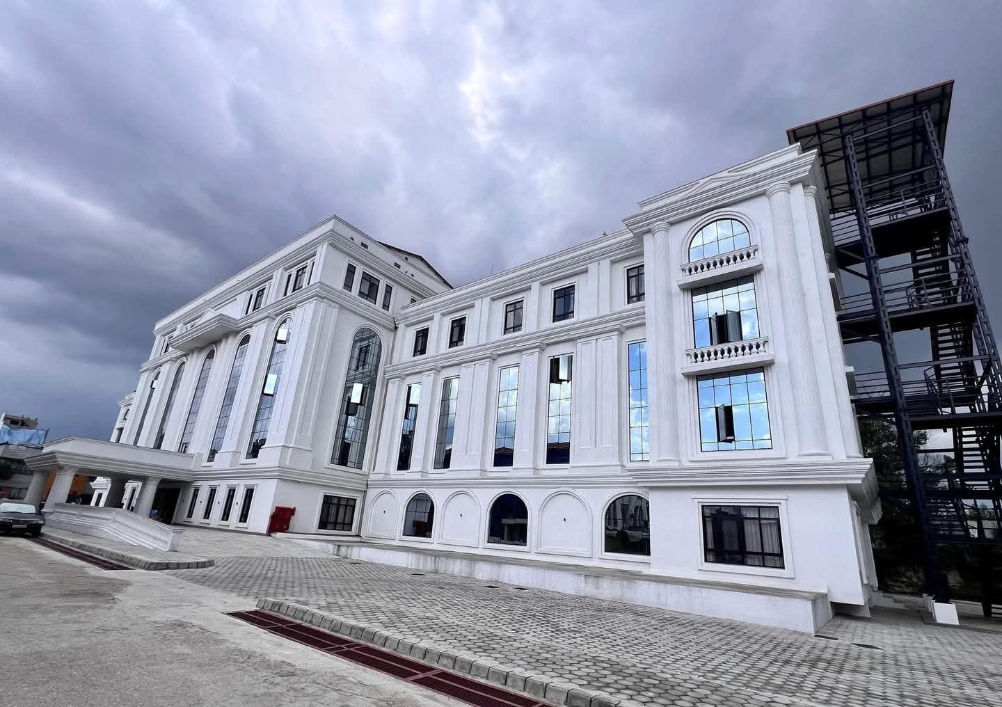 यस्ताे बन्ने छ सिंहदरबारभित्रै नयाँ प्रधानमन्त्रीको कार्यकक्ष (फाेटाेफिचर)