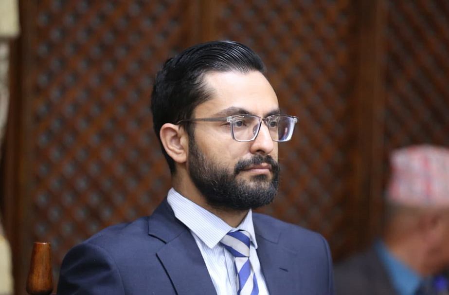 चार वर्षभित्र नेपालका विश्वविद्यालयहरूलाई राजनीतिक हस्तक्षेपमुक्त बनाउने शिक्षामन्त्रीको प्रतिवद्धता