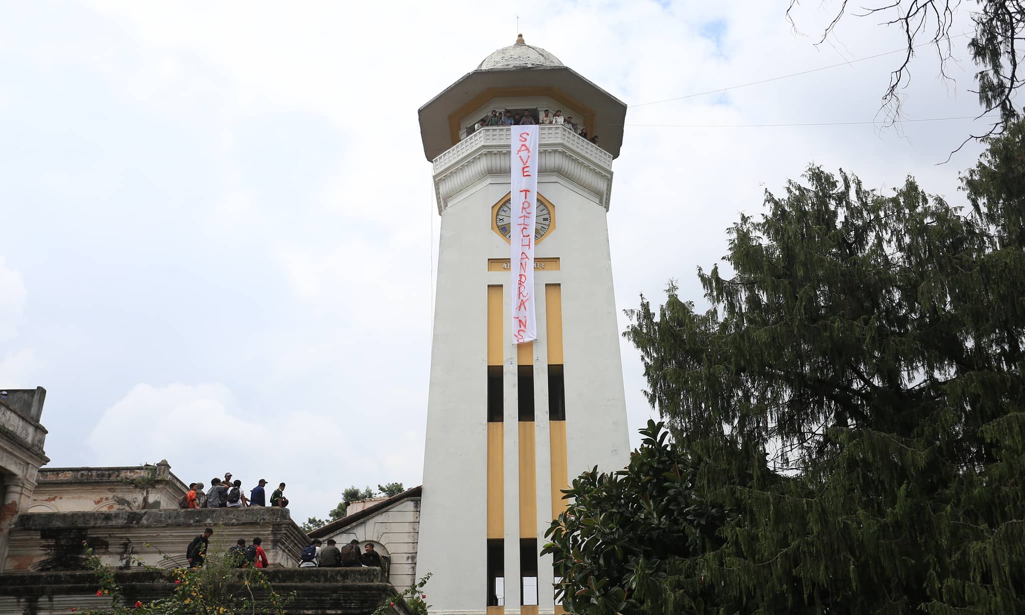  त्रिचन्द्रमा चल्यो ’भिक्षाम् देही’ अभियान